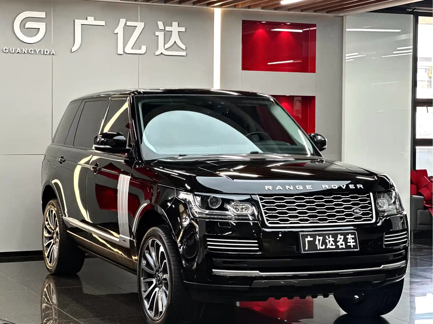 Land Rover Range Rover 2017 3.0 SC V6 Vogue LWB (Long Wheelbase) фото 3