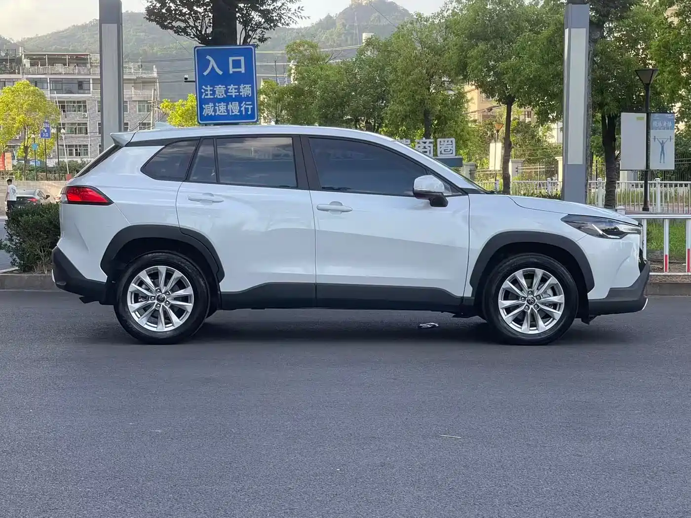 Toyota Corolla Cross 2022 2.0L Elite Edition фото 7