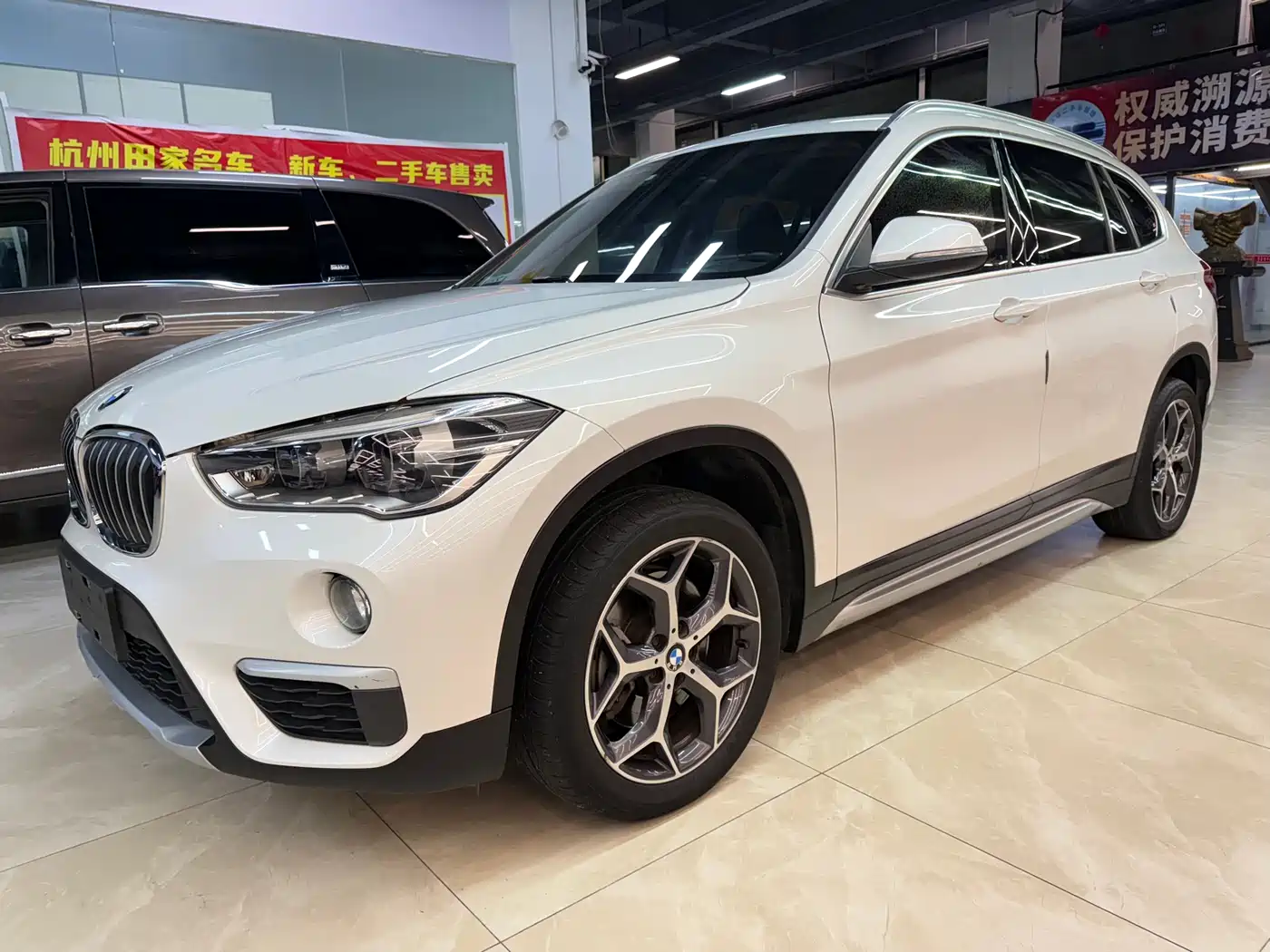 BMW X1 2019 xDrive20Li Premium Model фото 2
