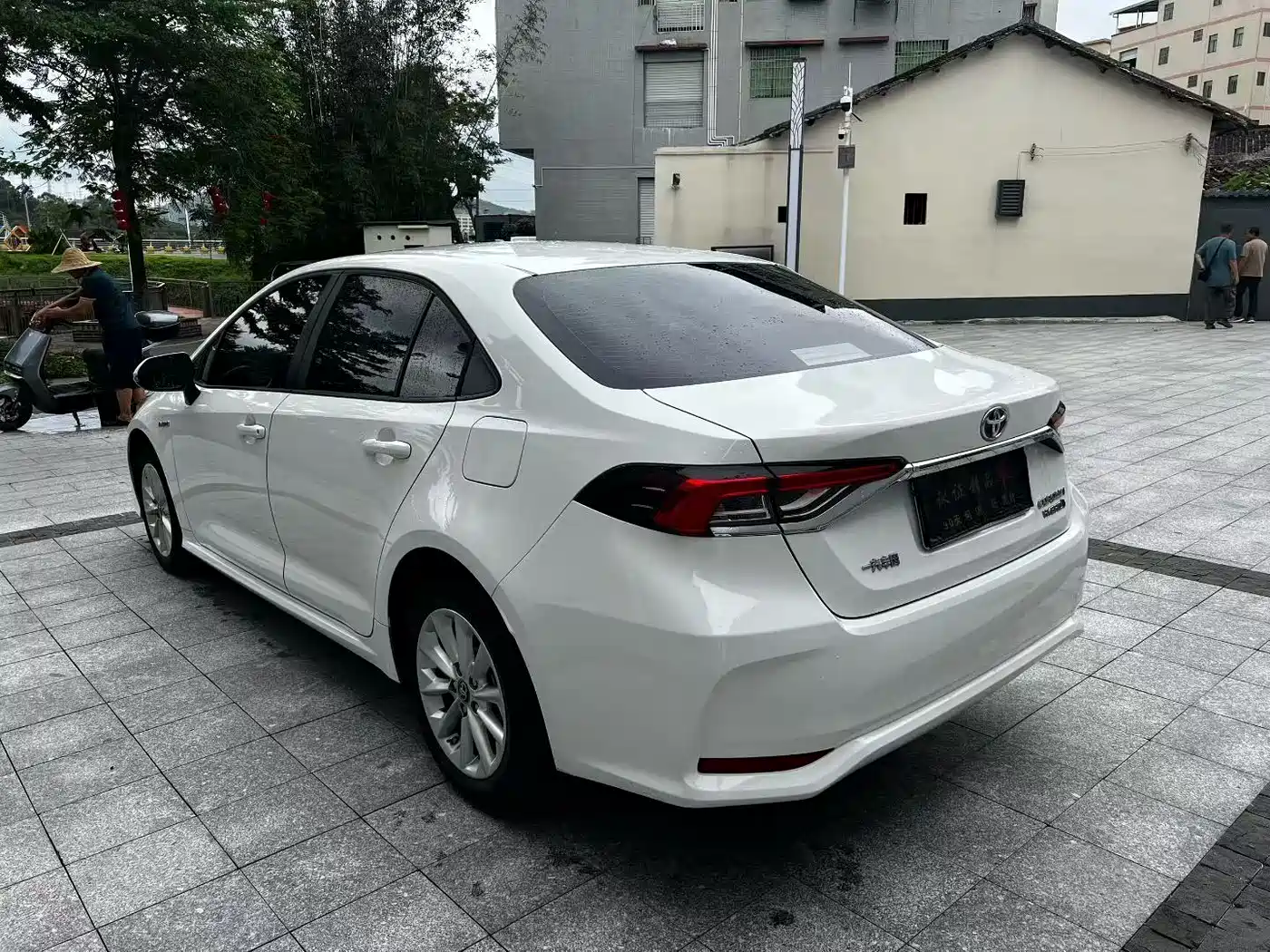 Toyota Corolla 2023 1.8L Smart Hybrid Dual Engine Flagship Edition фото 7