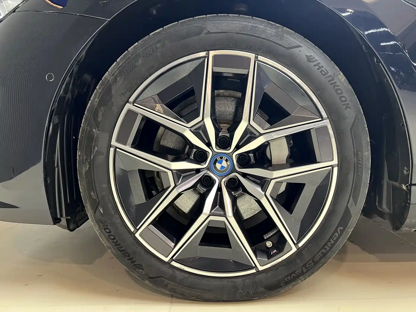 BMW i5 2024 eDrive 35L Premium Luxury Package фото 16