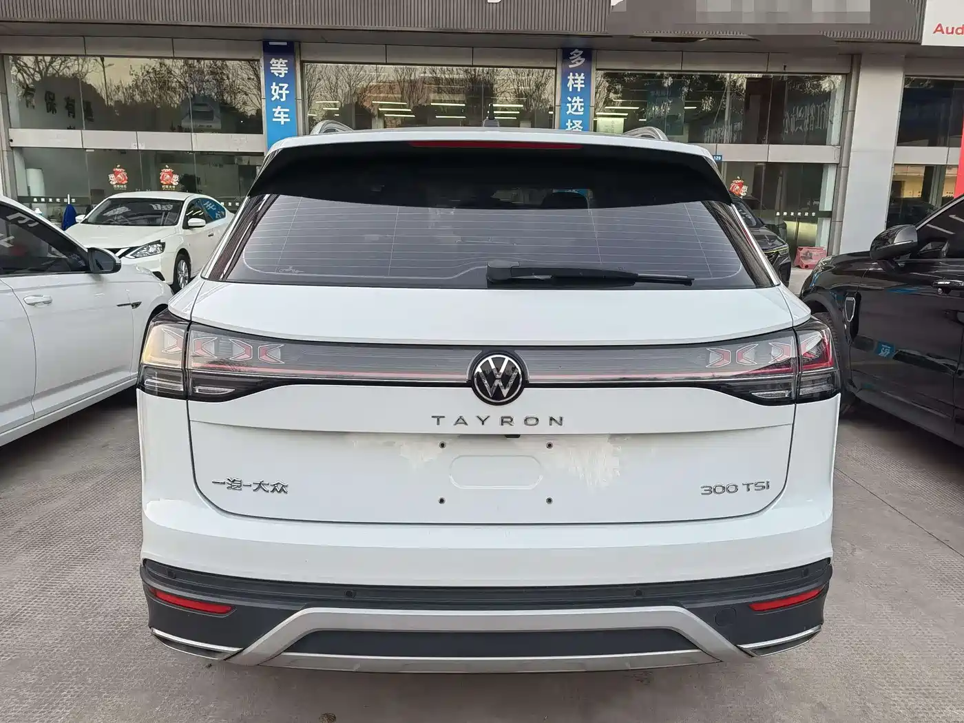 Volkswagen Tayron 2023 300TSI 2WD Luxury Plus Advanced Edition фото 5