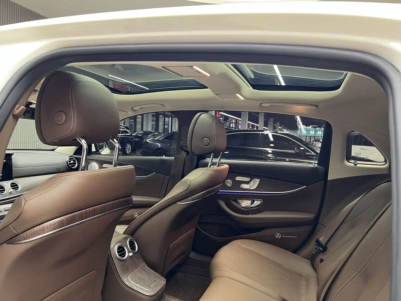 Mercedes-Benz E-Class 2021 E 300 L Luxury фото 9