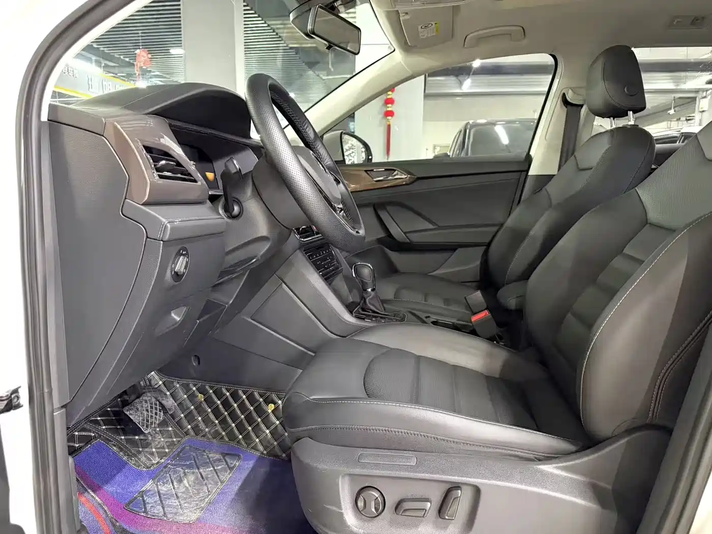 Volkswagen Tharu 2022 280TSI FWD Luxury Edition фото 5