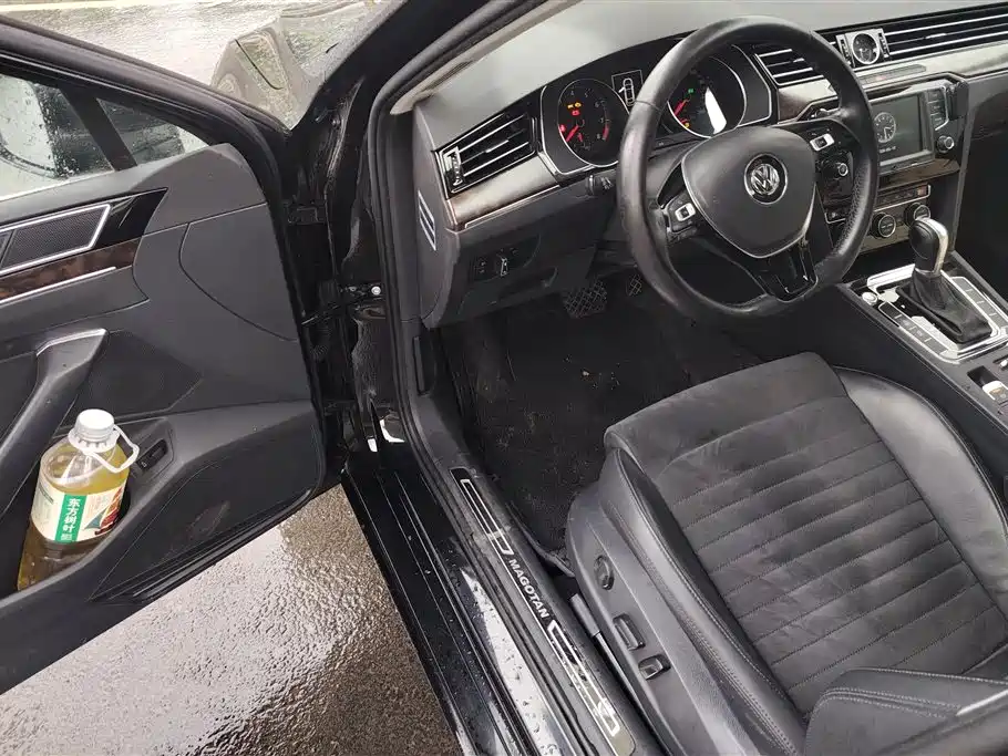 Volkswagen Magotan 2017 330TSI DSG Luxury фото 9
