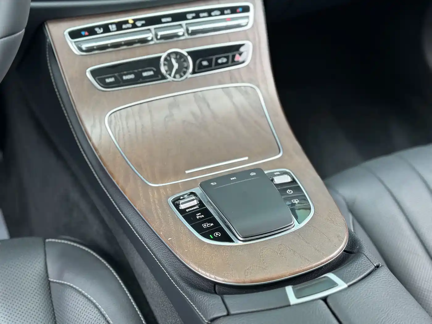 Mercedes-Benz E-Class 2020 Facelift E 300 L Exclusive фото 10