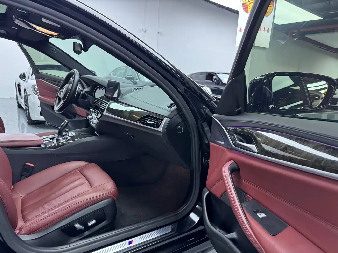 BMW 5 Series 2018 530Li Leading M Sport Package фото 11
