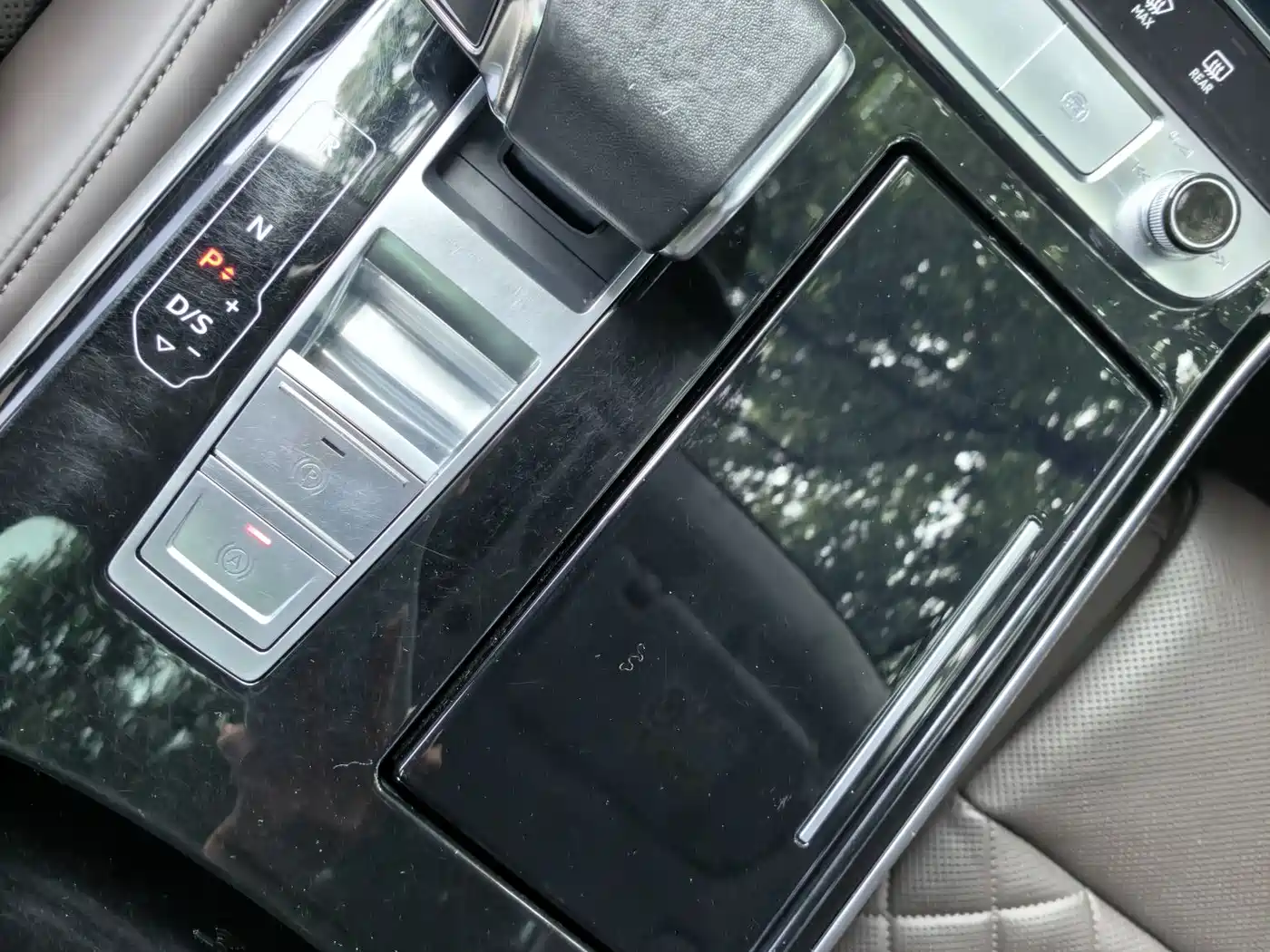 Audi A8 2021 A8L 50 TFSI quattro Comfort фото 15