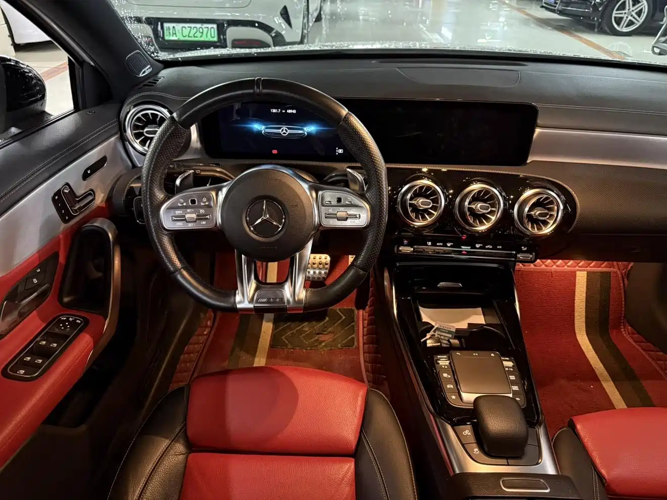 Mercedes-Benz A-Class AMG (Import) 2020 AMG A 35 4MATIC фото 6