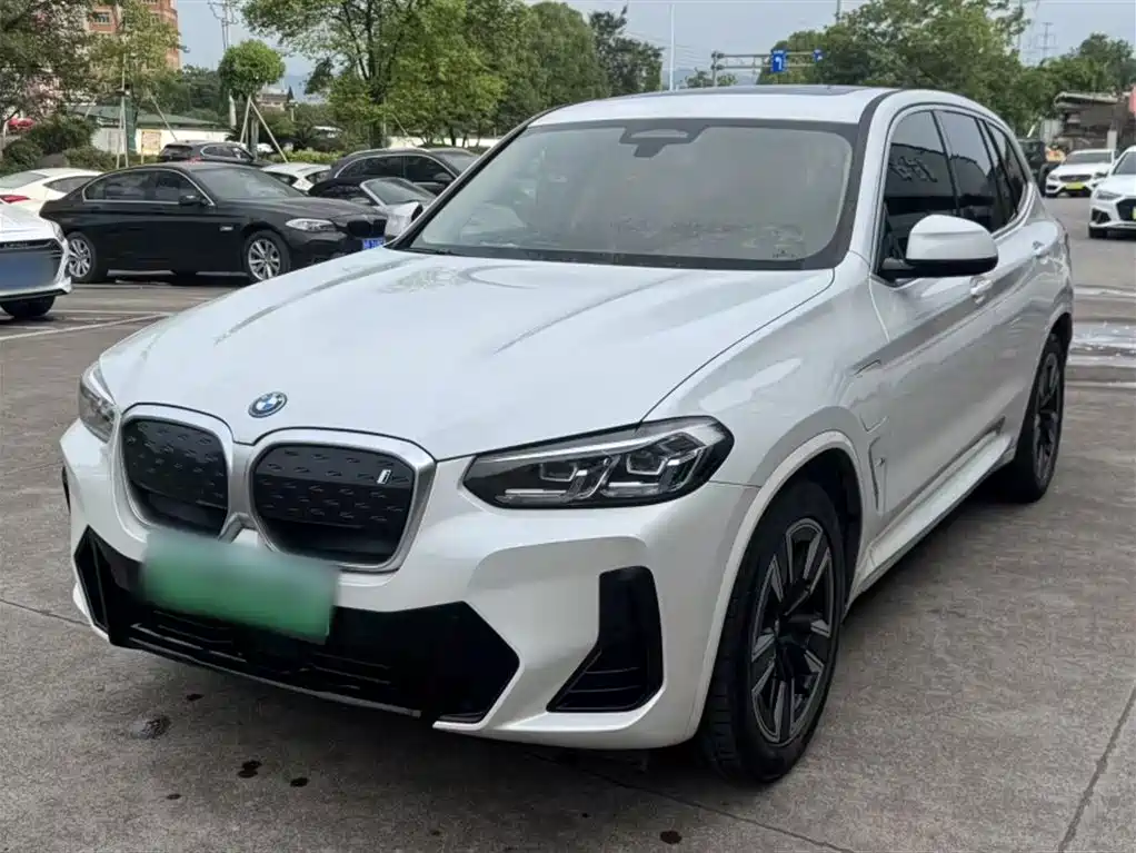 BMW iX3 2022 Facelift Leading Model