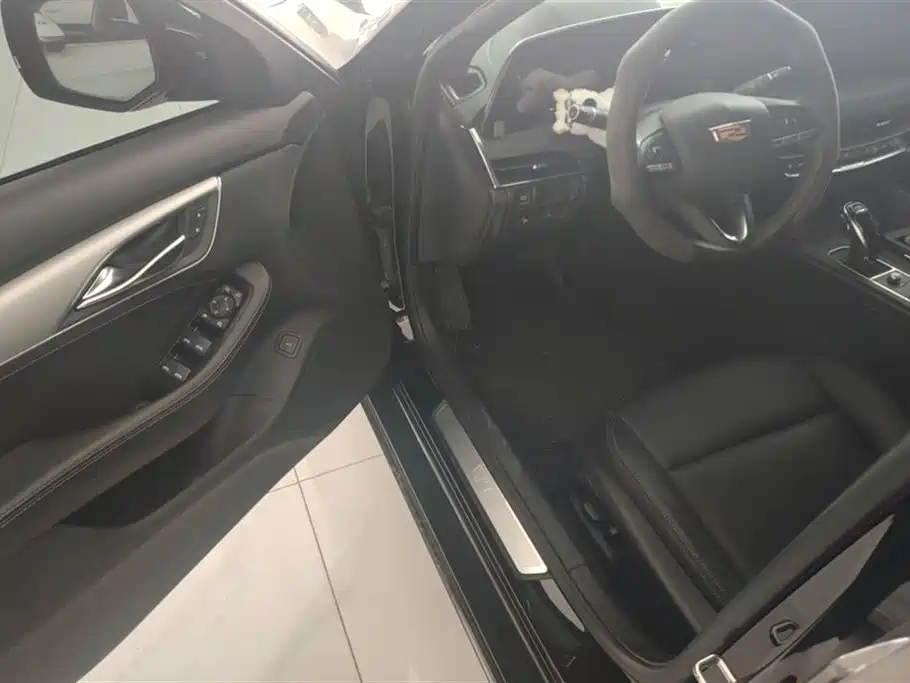 Cadillac CT5 2024 28T Luxury Model фото 7
