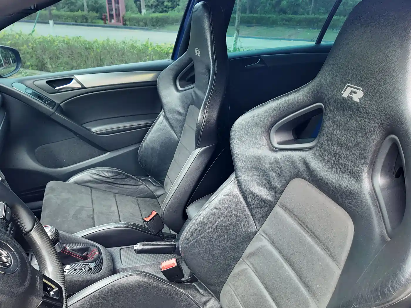Volkswagen Golf (Import) 2011 2.0TSI R фото 31
