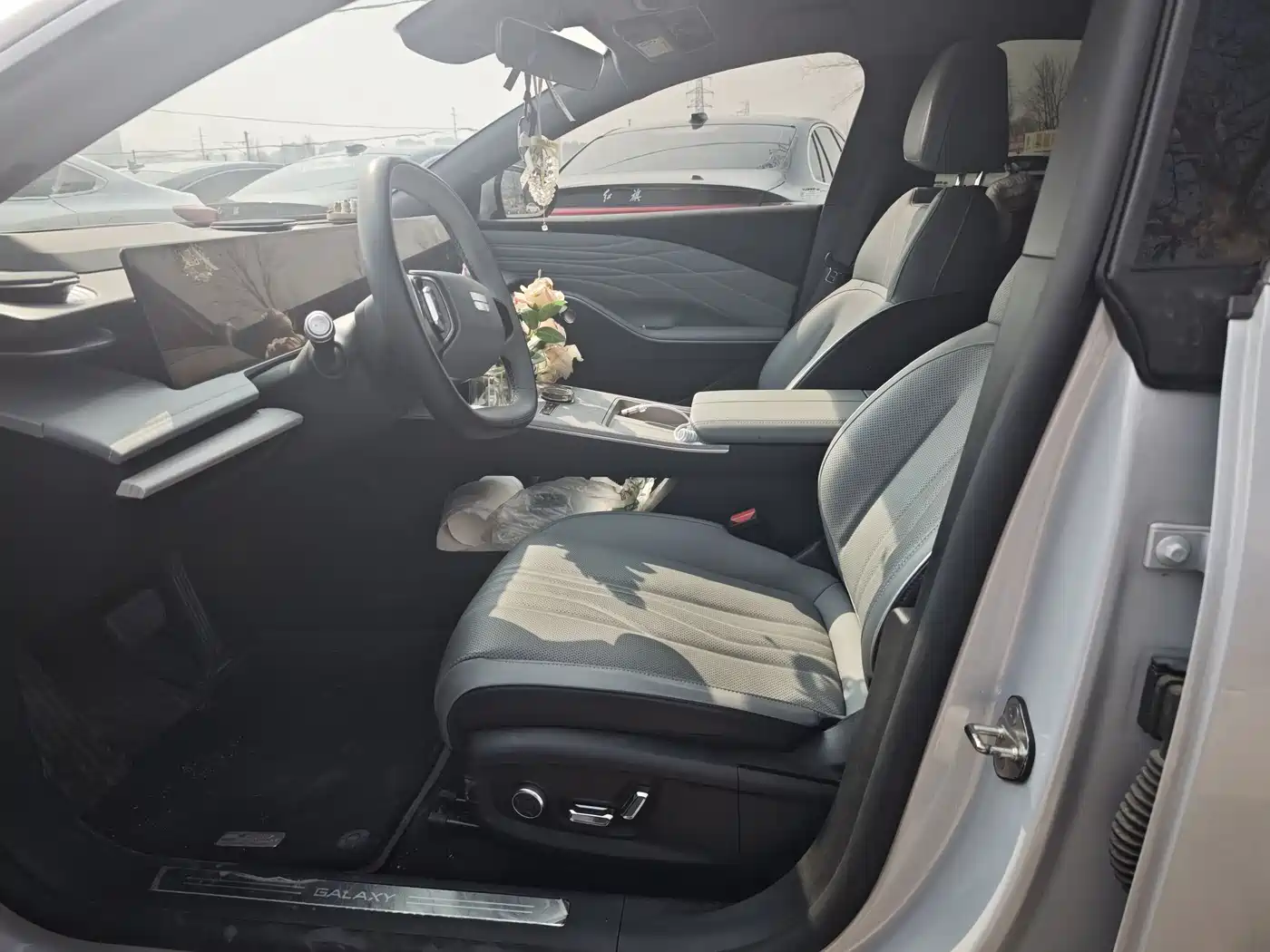 GEELY GALAXY GALAXY E8