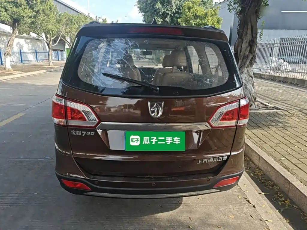 Baojun 730 2015 2014 1.5L Manual Luxury Navigation ESP Edition 7-Seater