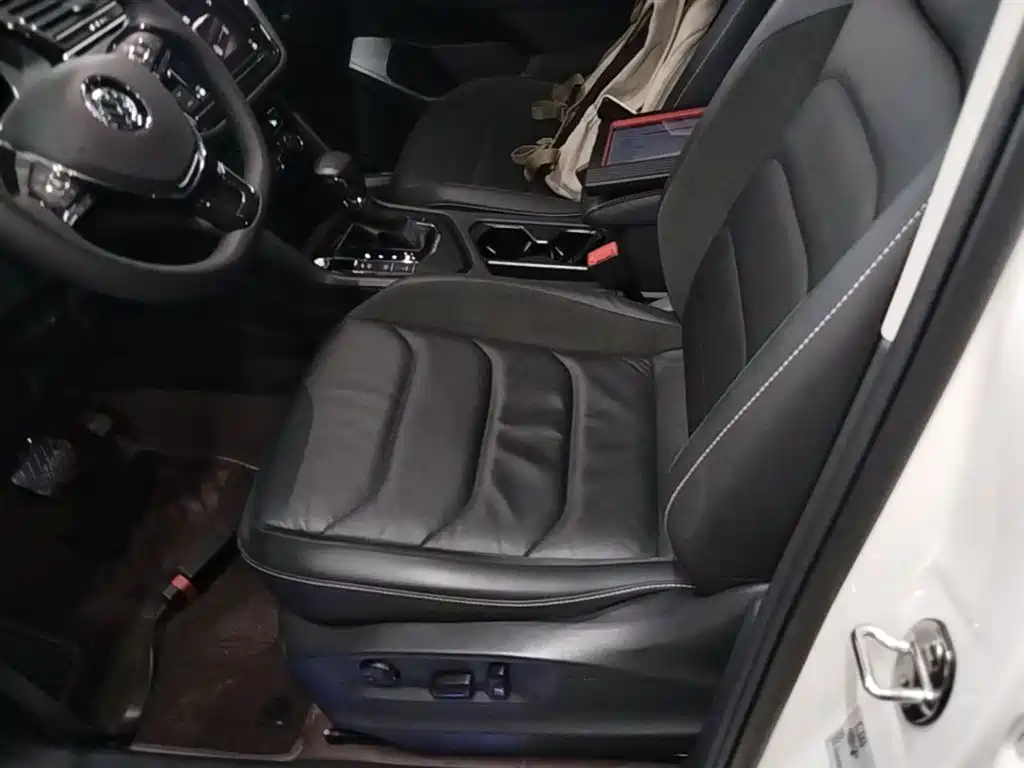 Volkswagen Tiguan L PHEV 2019 430PHEV Hybrid Luxury Edition фото 15