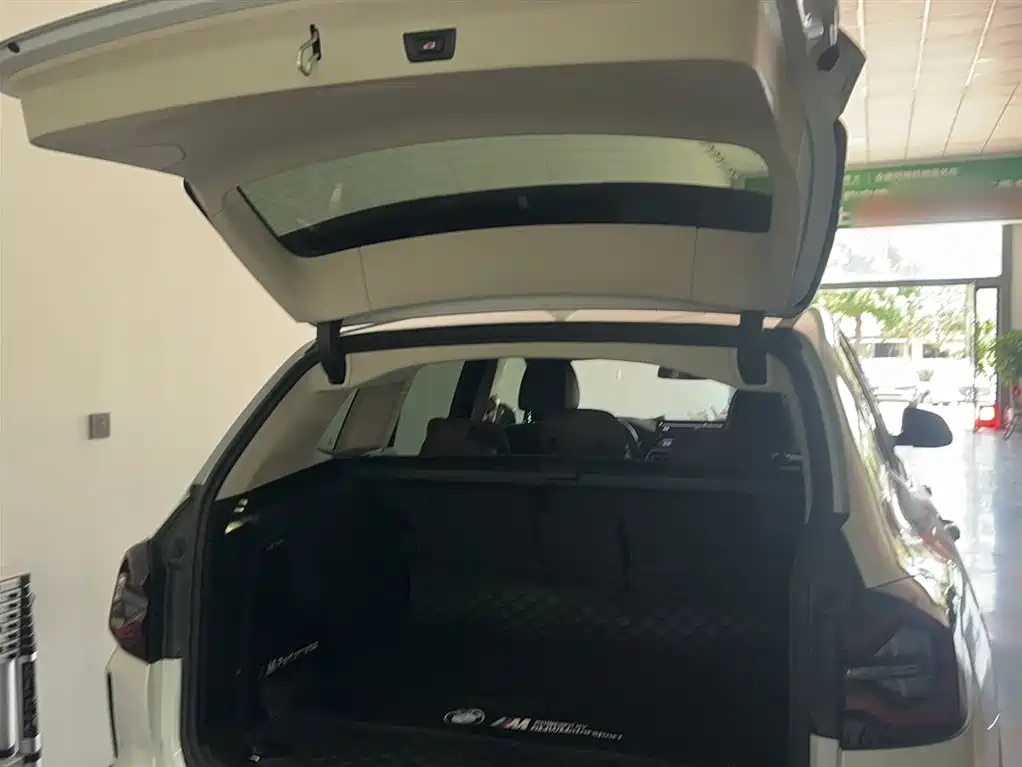 BMW iX3 2022 Facelift Leading Model фото 12