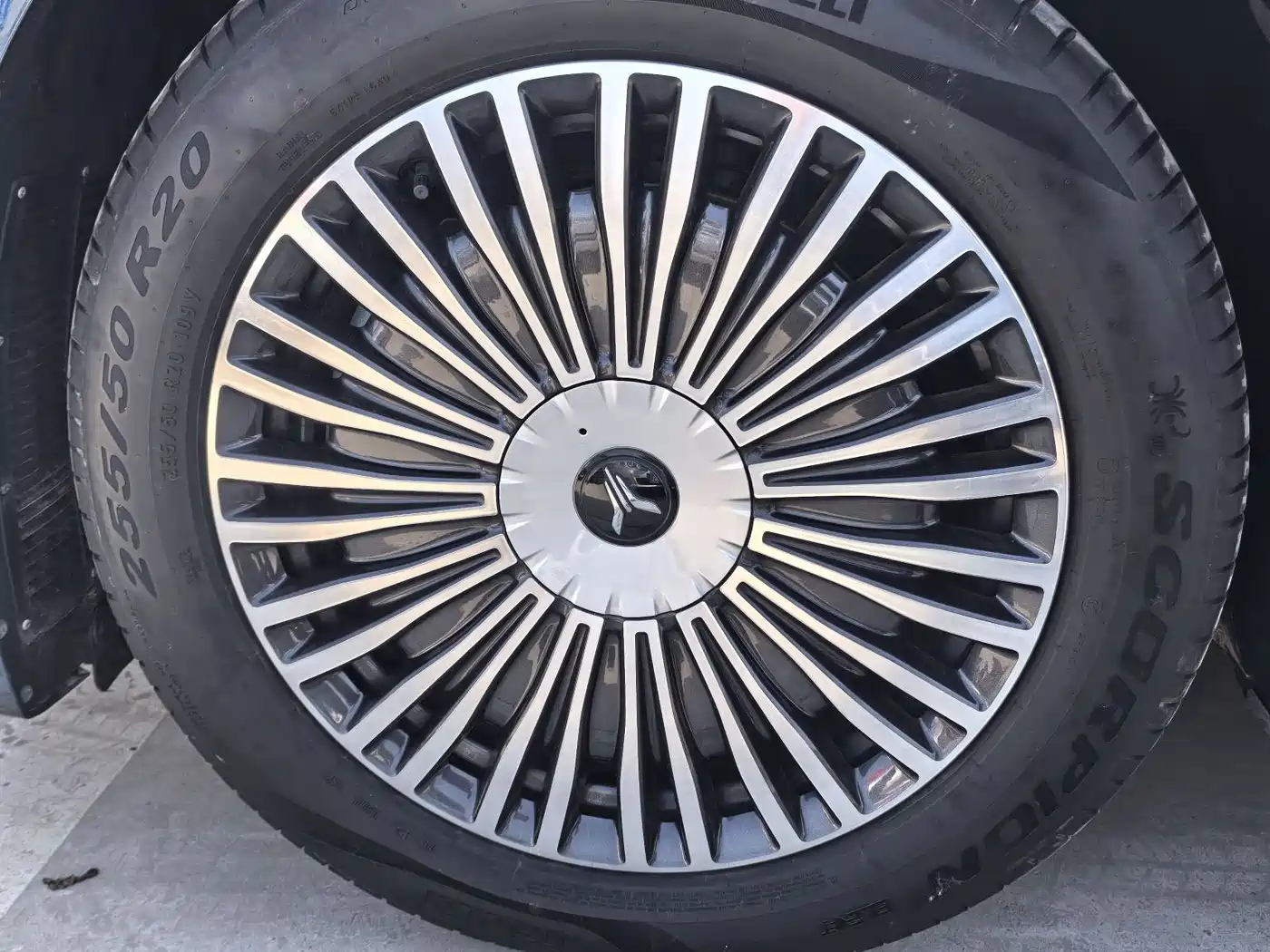 Voyah Auto Voyah Dreamer 2025 PHEV AWD Flagship Kunpeng Edition фото 15