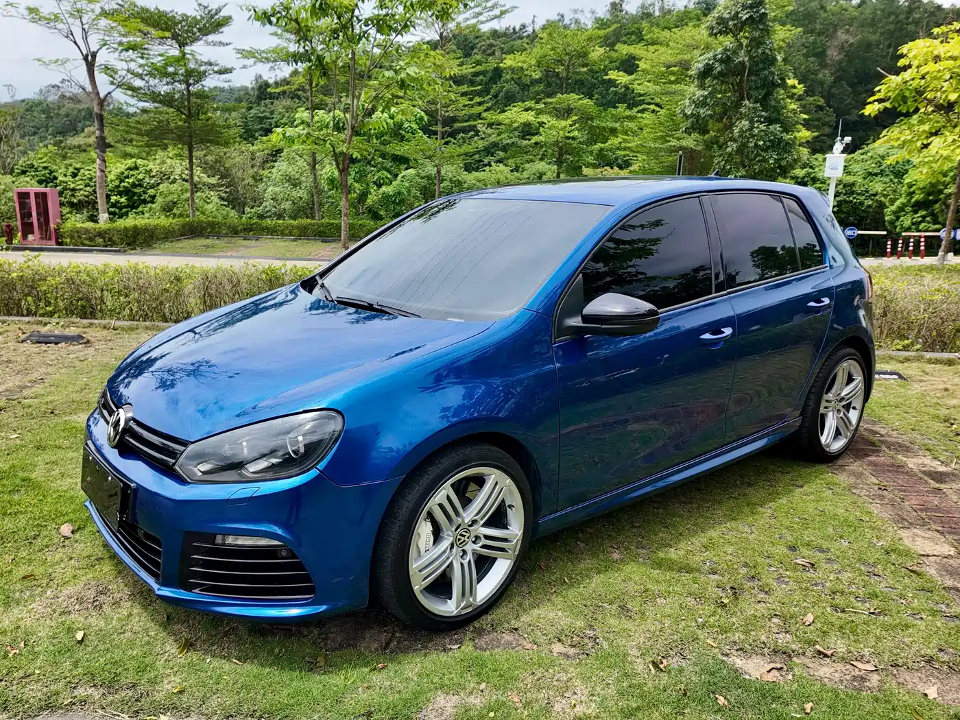 Volkswagen Golf (Import) 2011 2.0TSI R фото 23