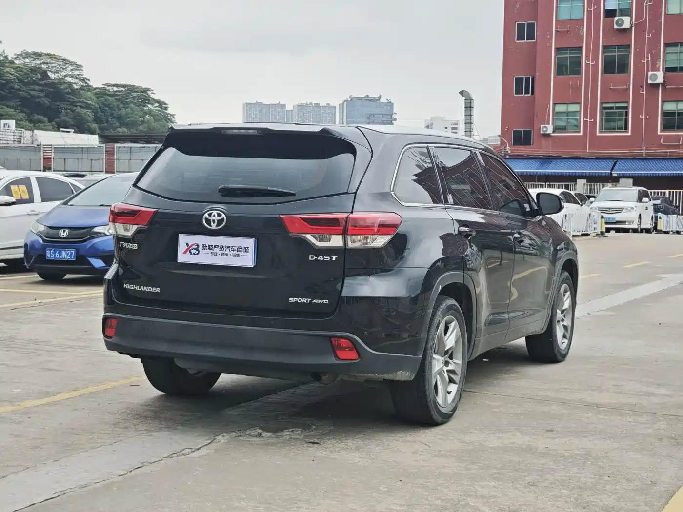 Toyota Highlander 2021 2.0T AWD Luxury 7-Seater фото 7