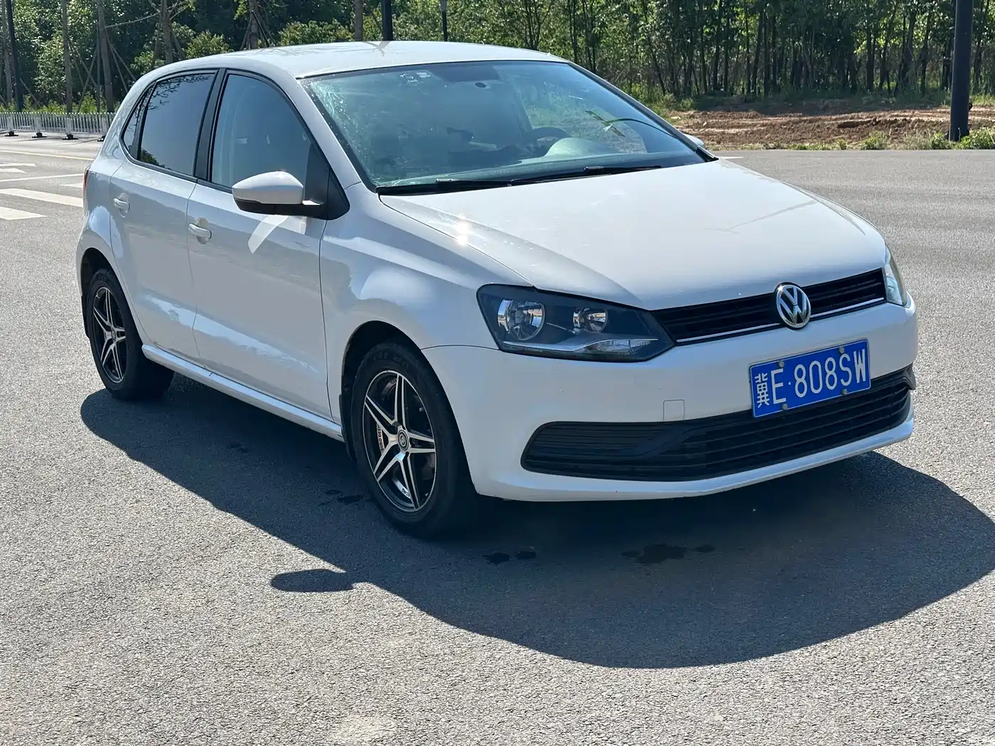 Volkswagen Polo 2016 1.4L Automatic Trend фото 3