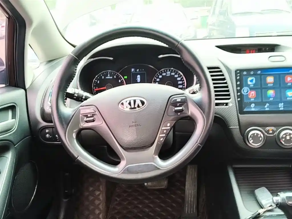 Kia K3 2016 1.6L Automatic GLS фото 7