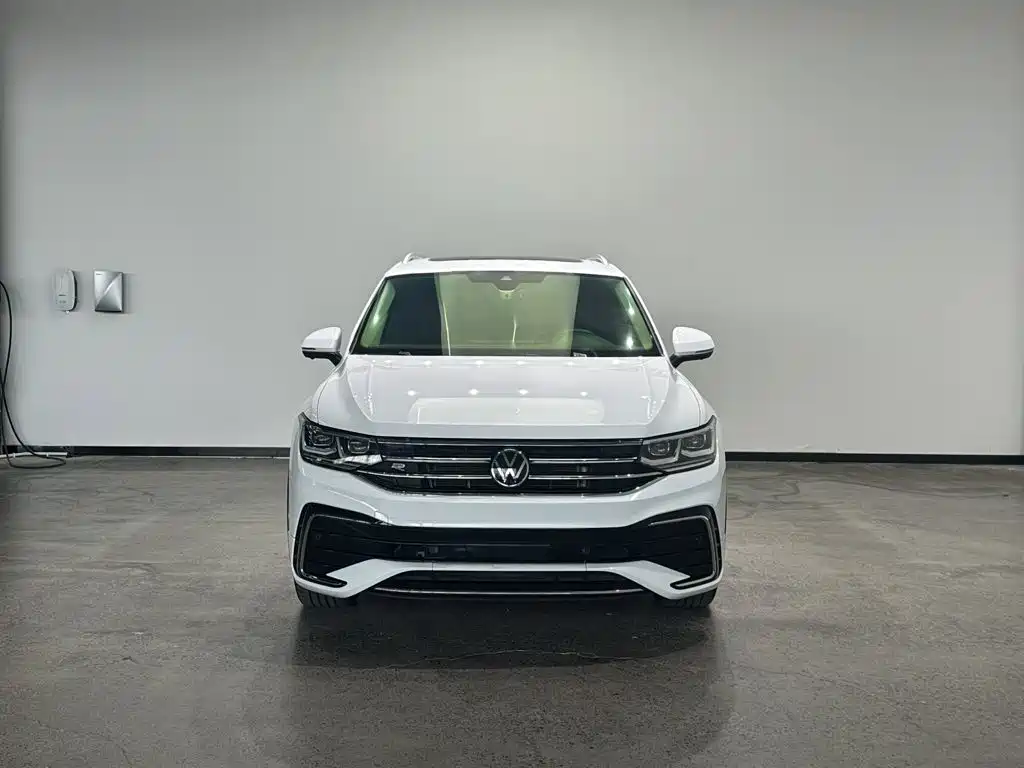 Фото 3 - Volkswagen Tiguan L