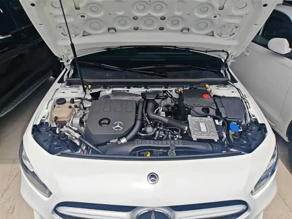 Mercedes-Benz A-Class 2020 A 200 L фото 20