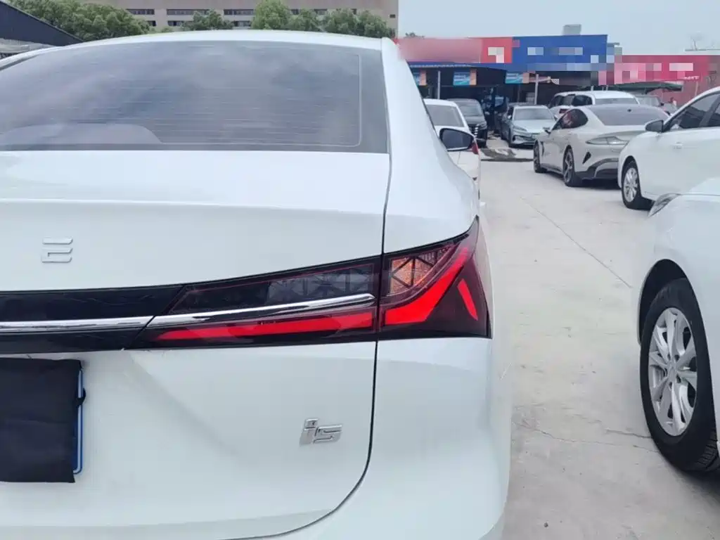 Roewe i5 2026 2026 1.5L CVT Luxury