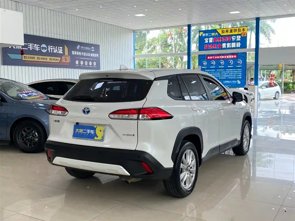 Toyota Corolla Cross 2023 2.0L Elite Edition фото 6