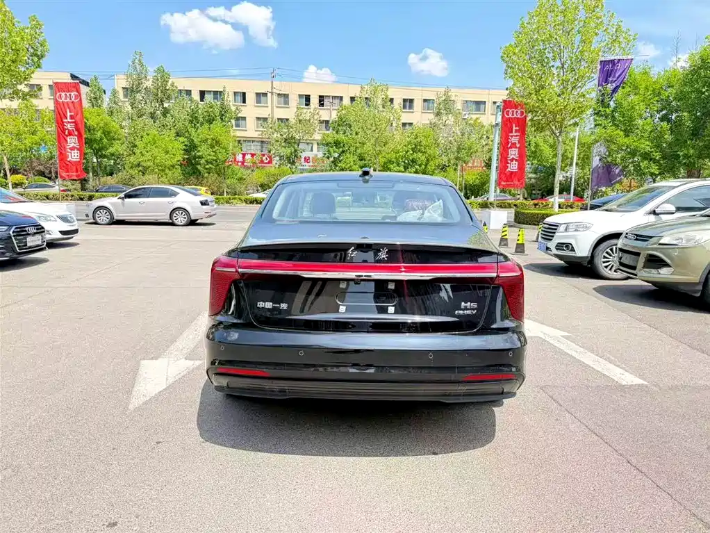 Hongqi H5 PHEV 2025 130 Super Hybrid Edition фото 8