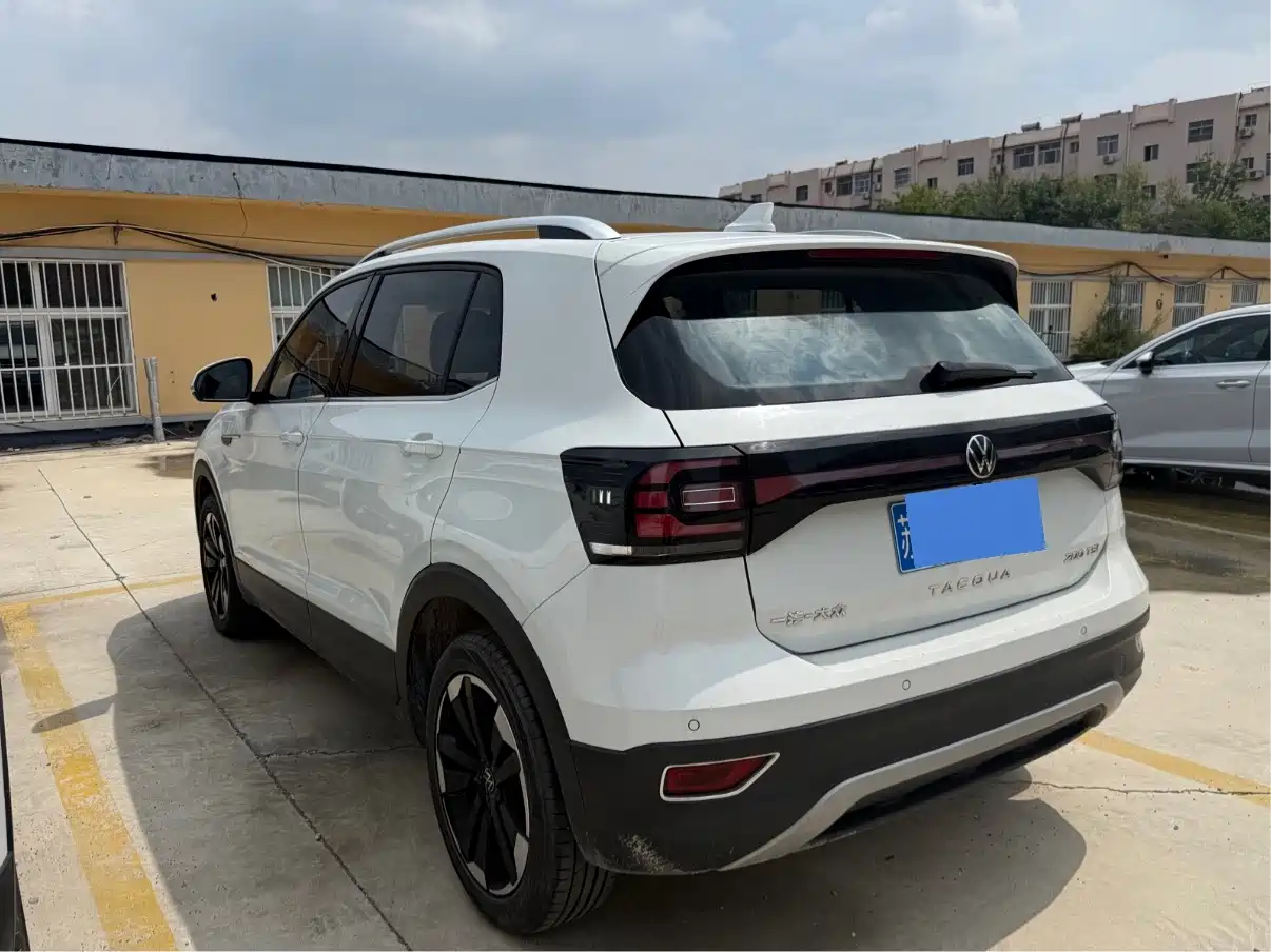 Volkswagen Tacqua 2024 2023 Model 200TSI DSG Joy Smart Connect Edition