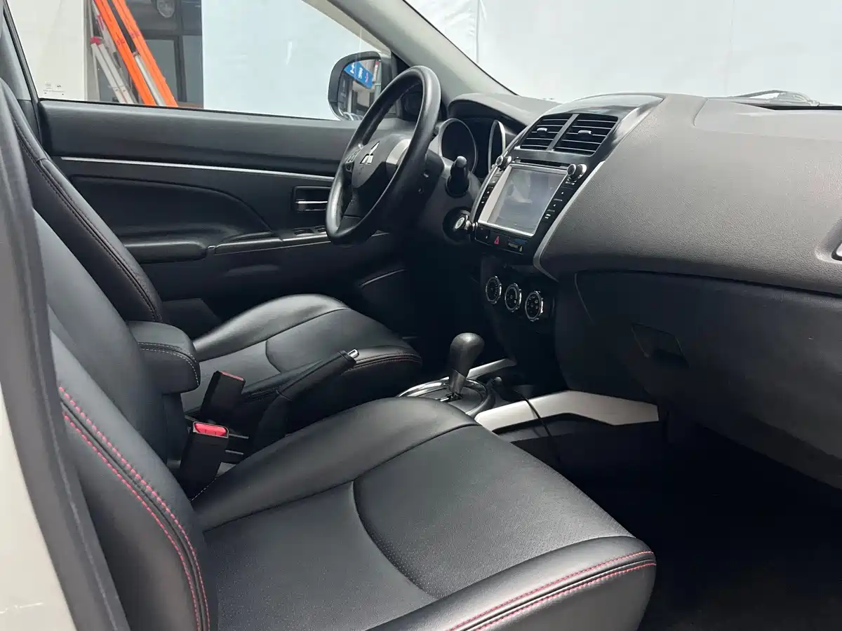 Mitsubishi ASX 2013 2.0L CVT 2WD Elite фото 12