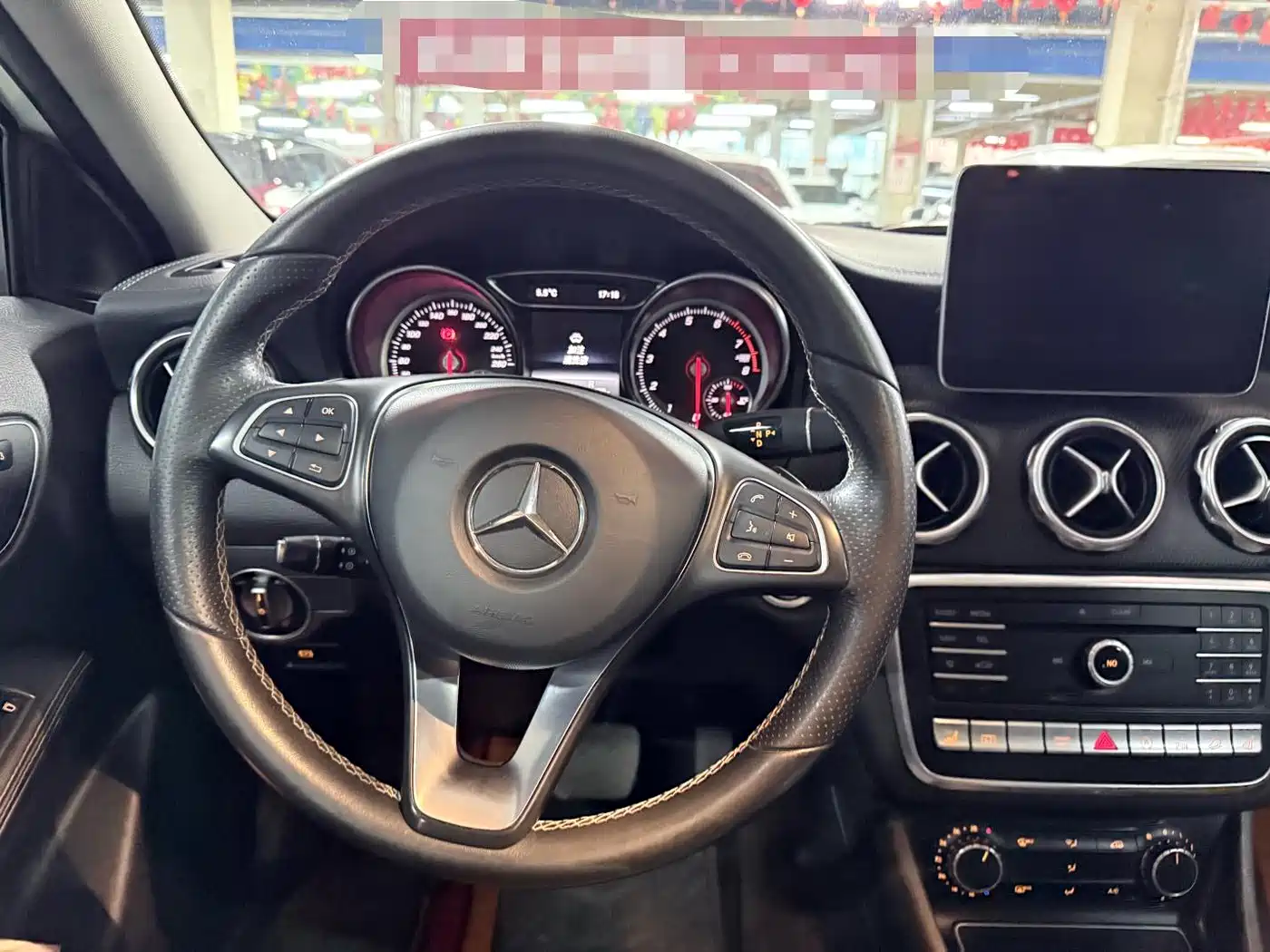 Mercedes-Benz GLA 2017 GLA 220 4MATIC Fashion фото 13