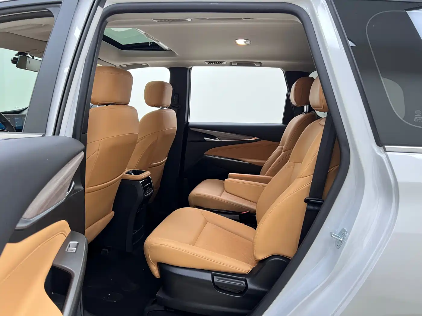 SAIC Maxus Maxus G50 PHEV 2025 Pilot Edition фото 16