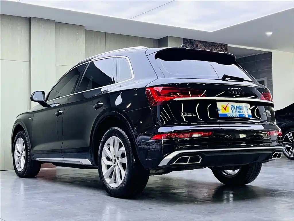 Audi Q5L 2022 40T Luxury Dynamic фото 6
