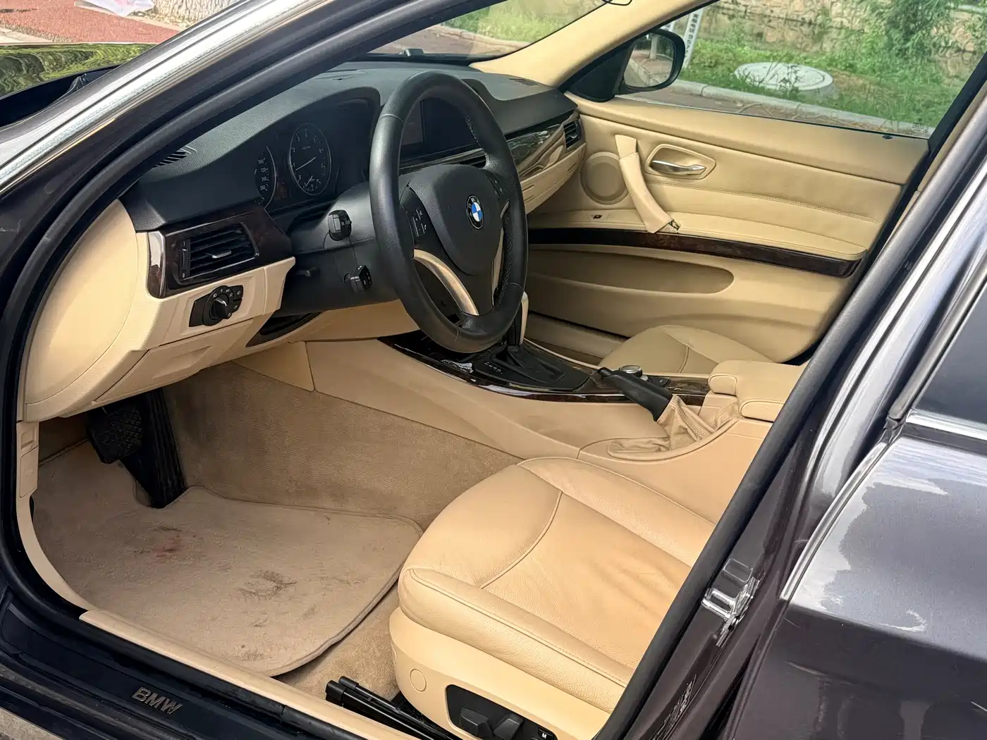 BMW 3 Series 2008 Model 325i Leading фото 7