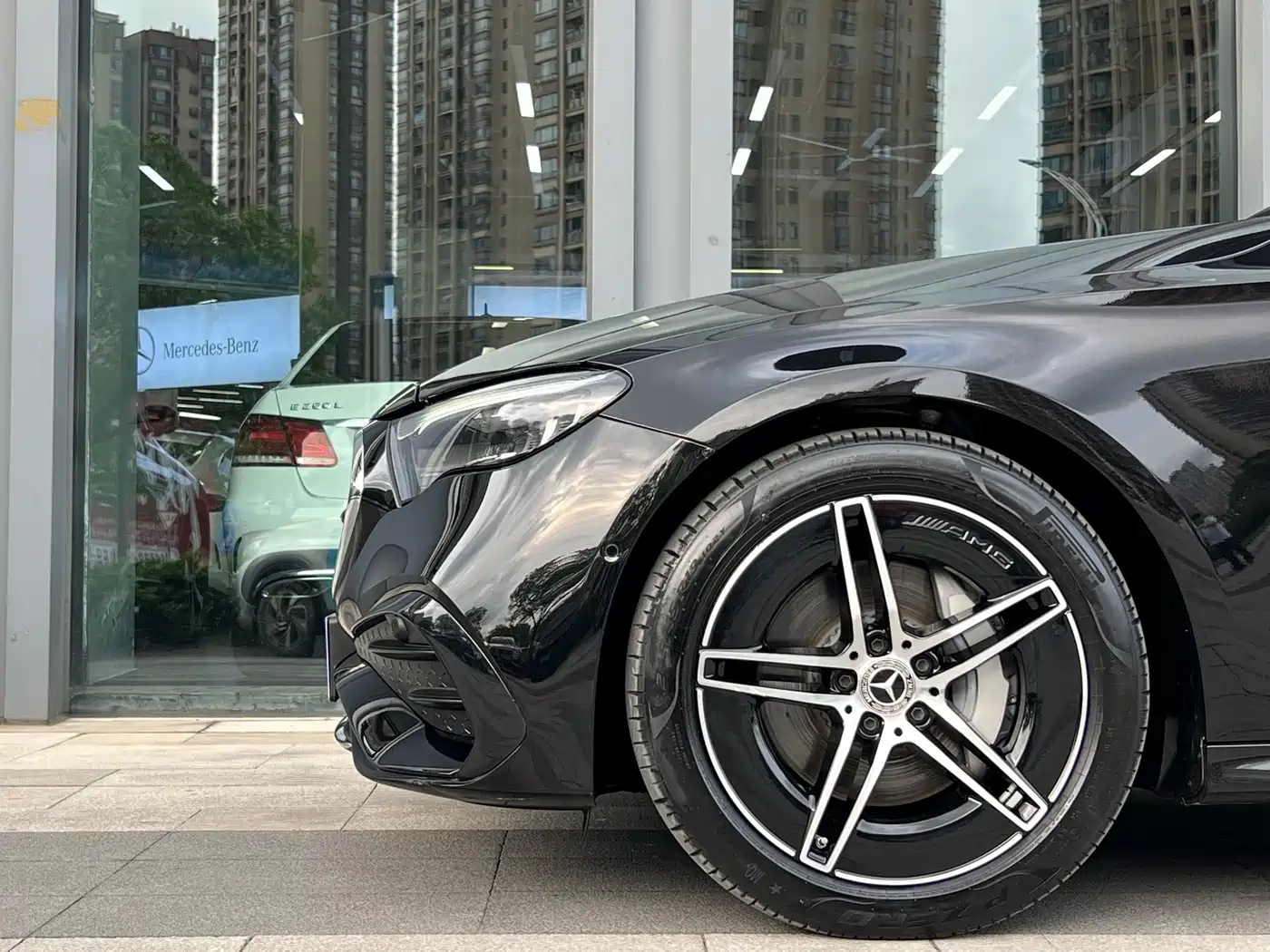 Mercedes-Benz E-Class 2024 Model E 300 L Luxury Sport фото 4