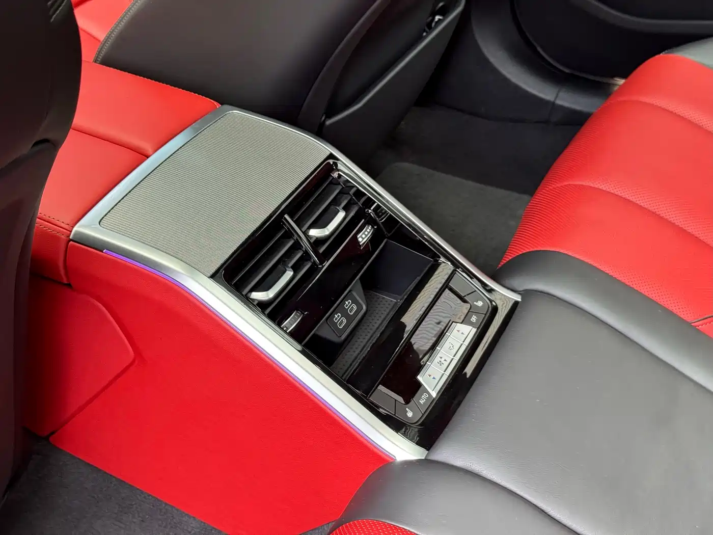 BMW 8 Series 2019 840i Gran Coupe M Sport фото 8