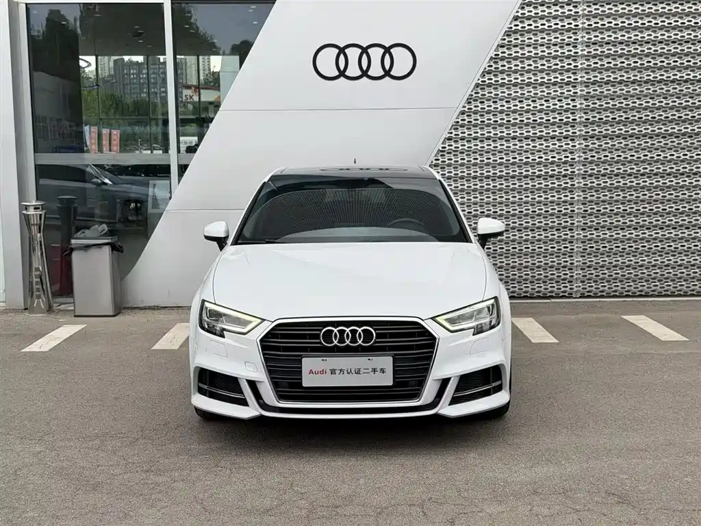 Audi A3 2019 Sportback 35 TFSI Fashion China VI фото 2