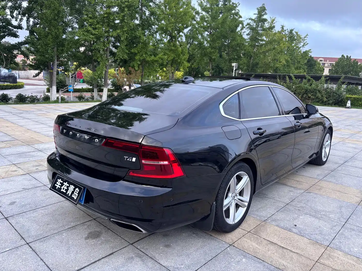 Фото 4 - Volvo S90