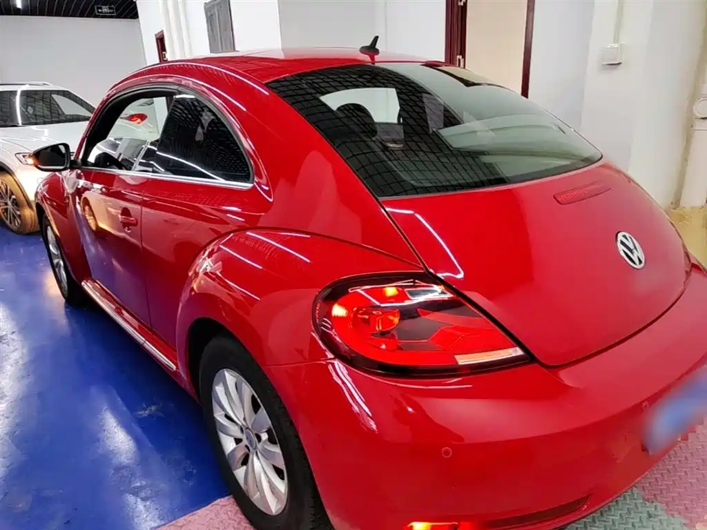 Volkswagen Beetle 2018 180TSI Easy Joy Edition фото 5