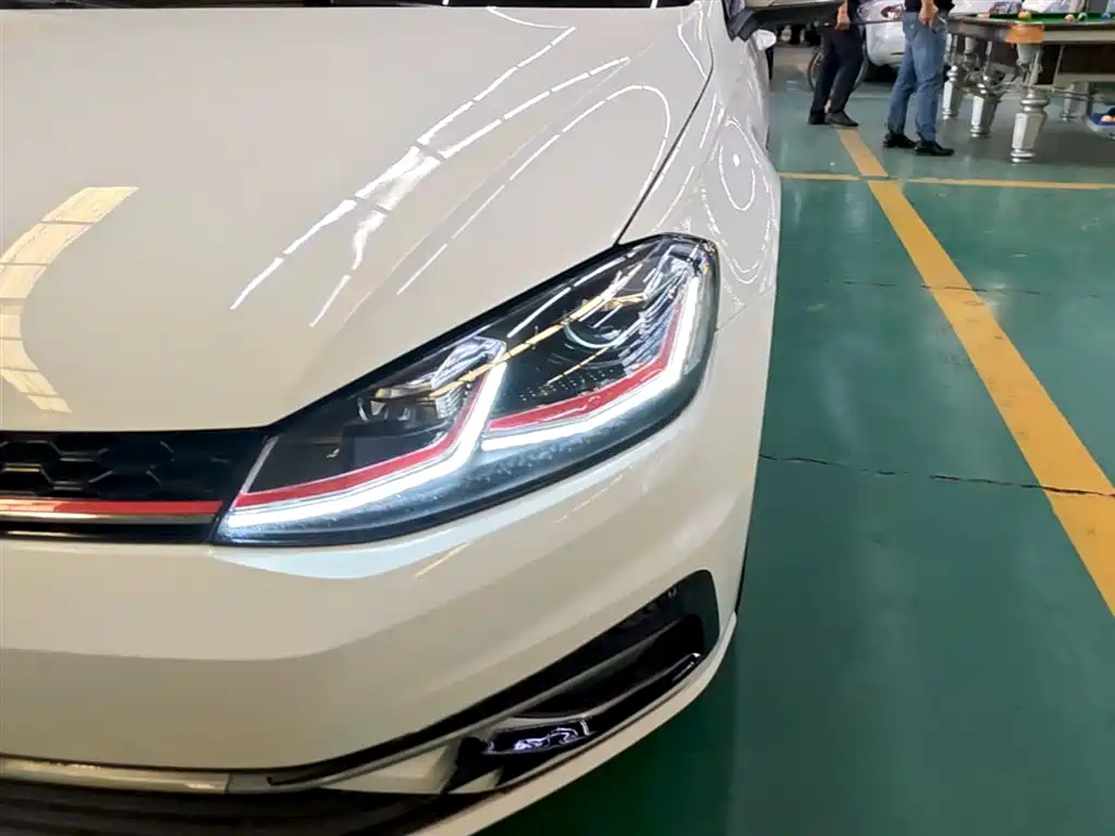 Volkswagen Golf 2020 Beloved Edition 200TSI DSG Comfort Progressive фото 24