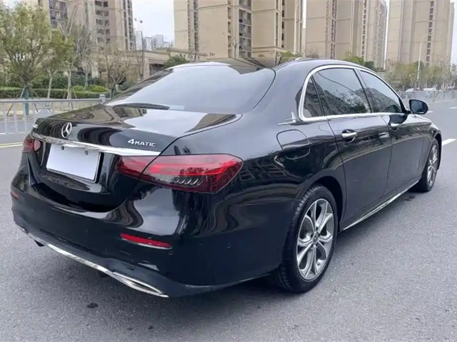 Mercedes-Benz E-Class 2021 E 300 L Sport Fashion фото 6