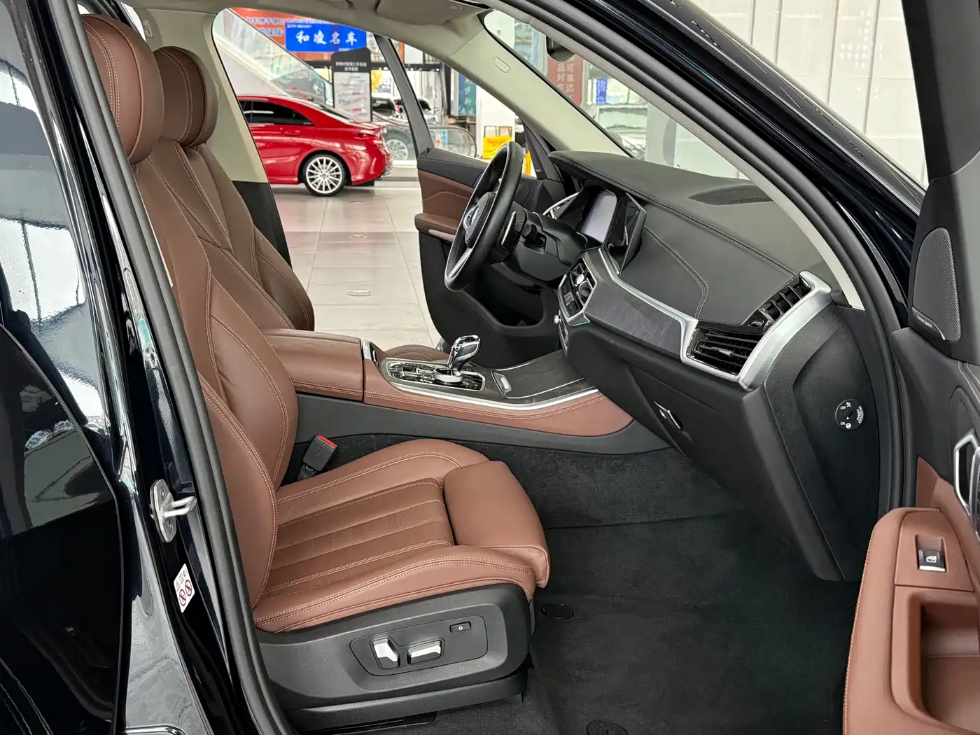 BMW X5 (Import) 2020 xDrive40i M Sport Package фото 12