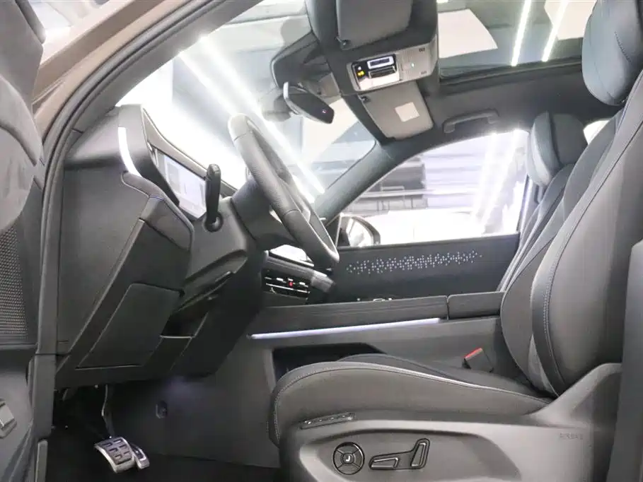 Volkswagen Teramont 2025 Teramont Pro 450TSI 4WD Summit Edition фото 23