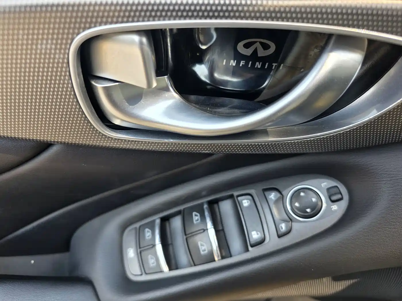 Infiniti Q50L 2015 2.0T Enjoyment Edition фото 12