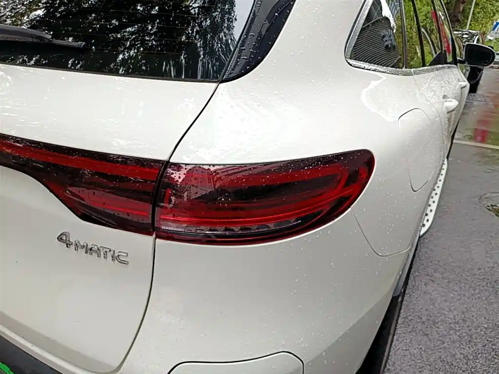 Mercedes-Benz EQC 2022 EQC 400 4MATIC фото 8