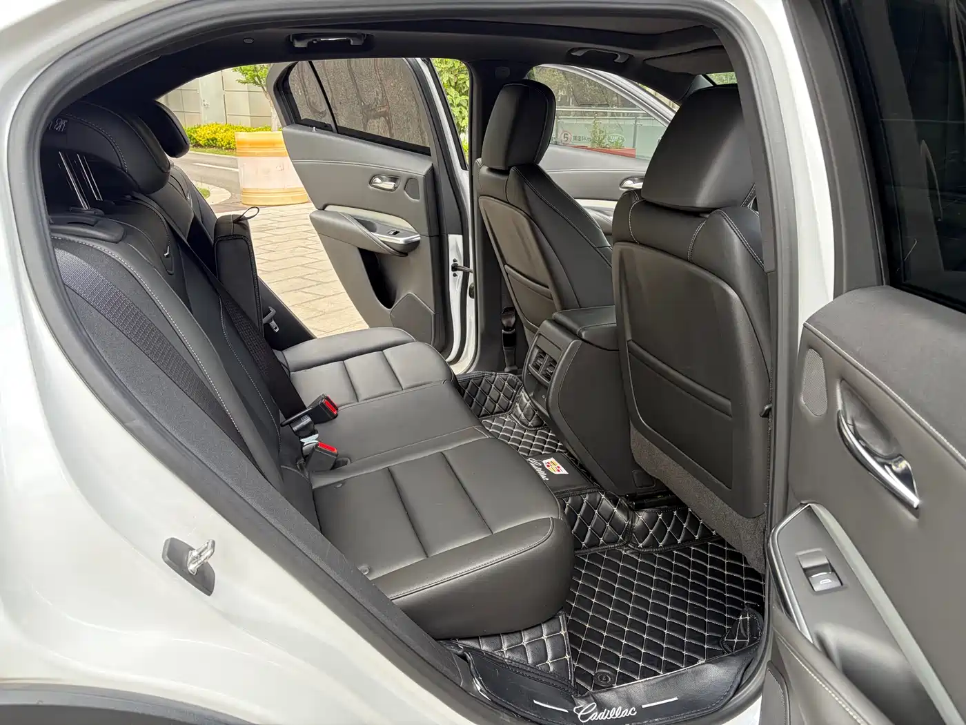 Cadillac XT4 2018 28T FWD Leading Edition фото 14