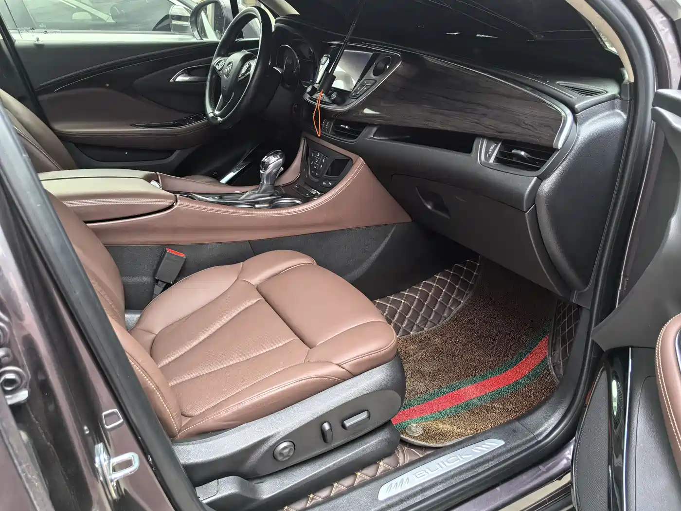 Buick Envision Plus 2017 28T AWD Luxury фото 10