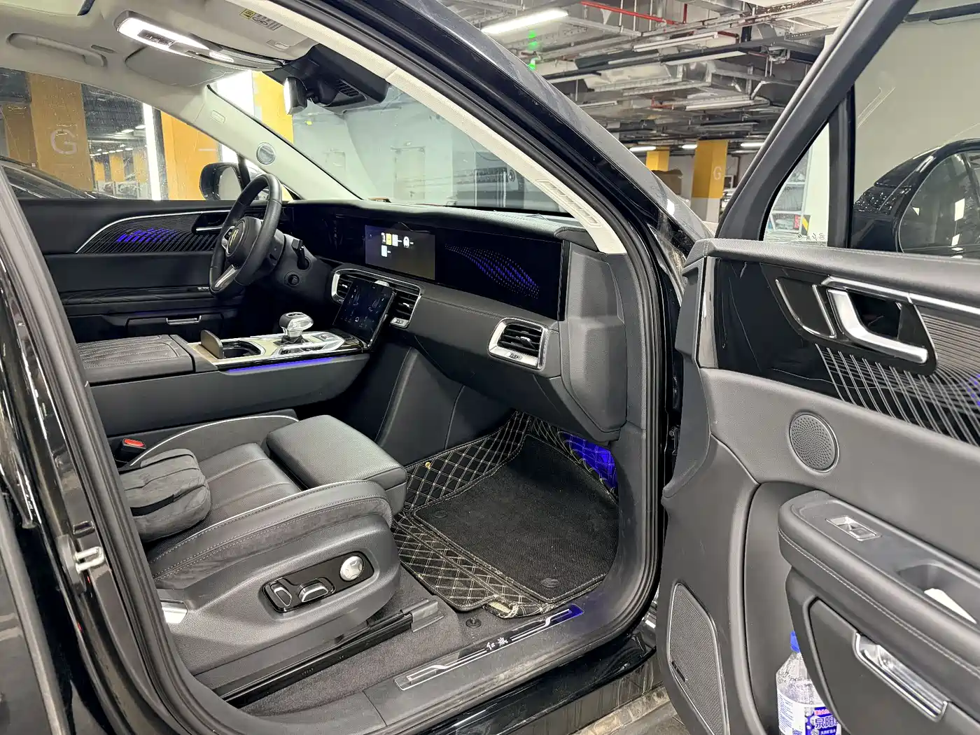 Hongqi E-HS9 2023 2022 690km Qi Xiang Edition (6-seater)